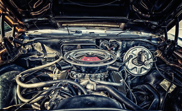 Pomoc drogowa jedynie do karamboli? Kiedy możemy zatelefonować po lawetę?