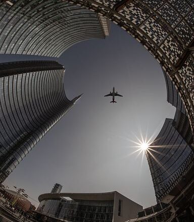 Dojazd na lotnisko – w jaki sposób można wygodnie zaplanować