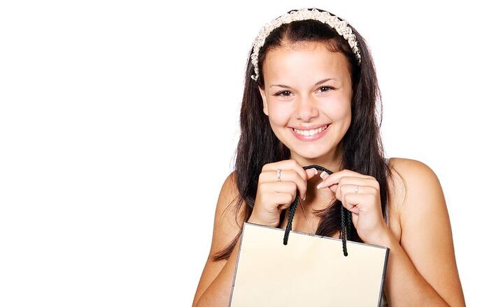 Na jakie rzeczy warto zwrócić swoją uwagę kupując sweter